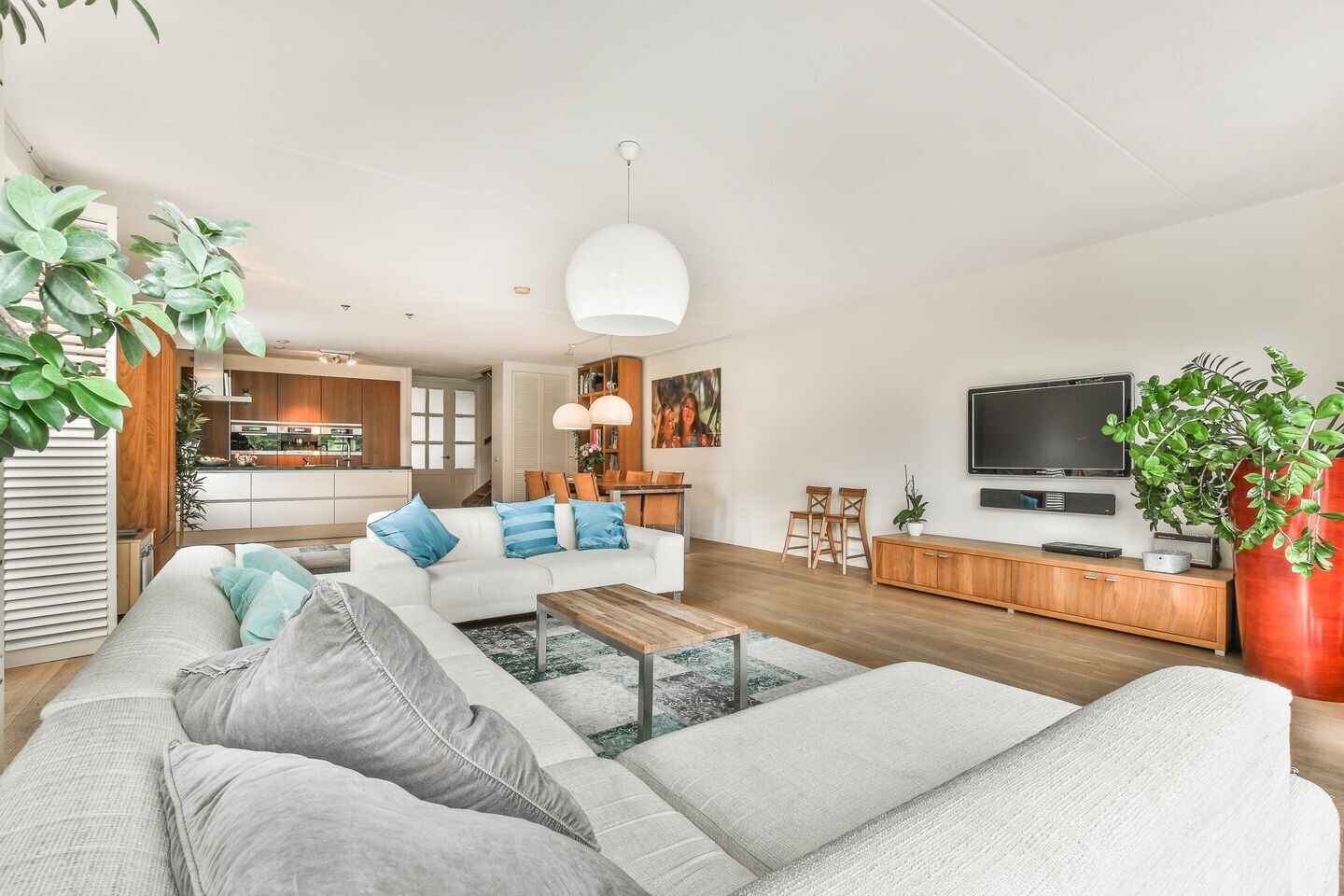 Twee-onder-één-kap te koop: Zwanebloemlaan 39, Amsterdam