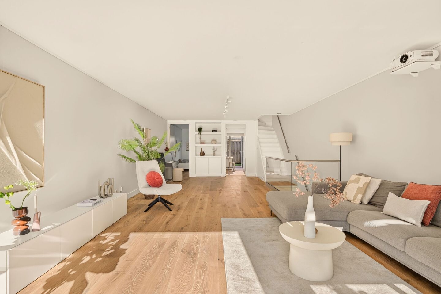 Tussenwoning te koop: Mattenbiesstraat 133, Amsterdam