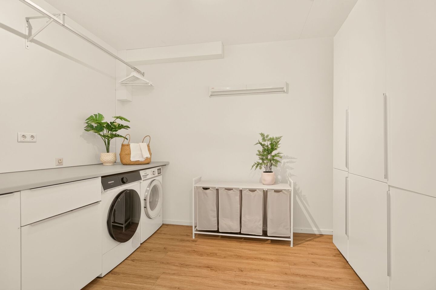 Tussenwoning te koop: Mattenbiesstraat 133, Amsterdam