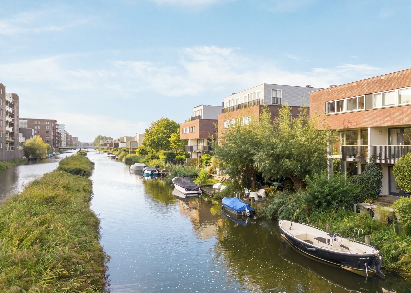 Twee-onder-één-kap te koop: Zwanebloemlaan 87, Amsterdam