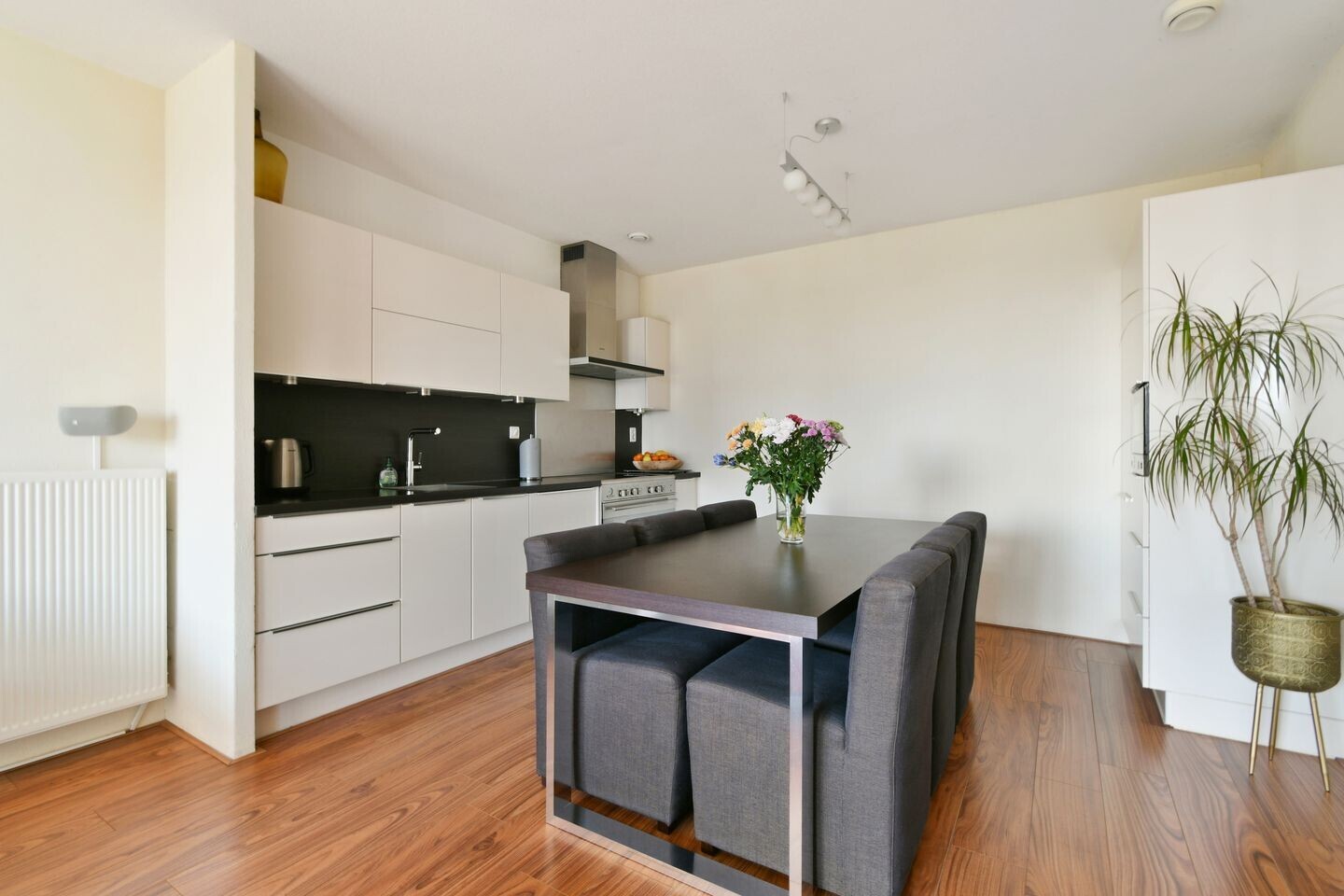 Appartement te koop: Pieter Oosterhuisstraat 93, Amsterdam
