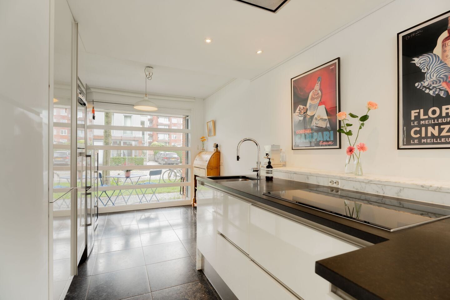 Tussenwoning te koop: Zwanebloemlaan 296, Amsterdam