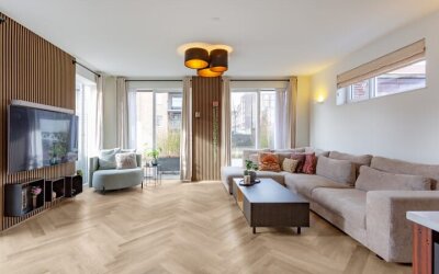 Eva Besnyöstraat 354