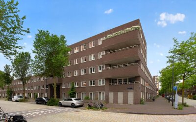 Eva Besnyöstraat 380