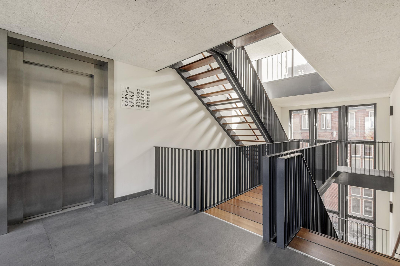 Appartement te koop: Camperstraat 20N, Amsterdam