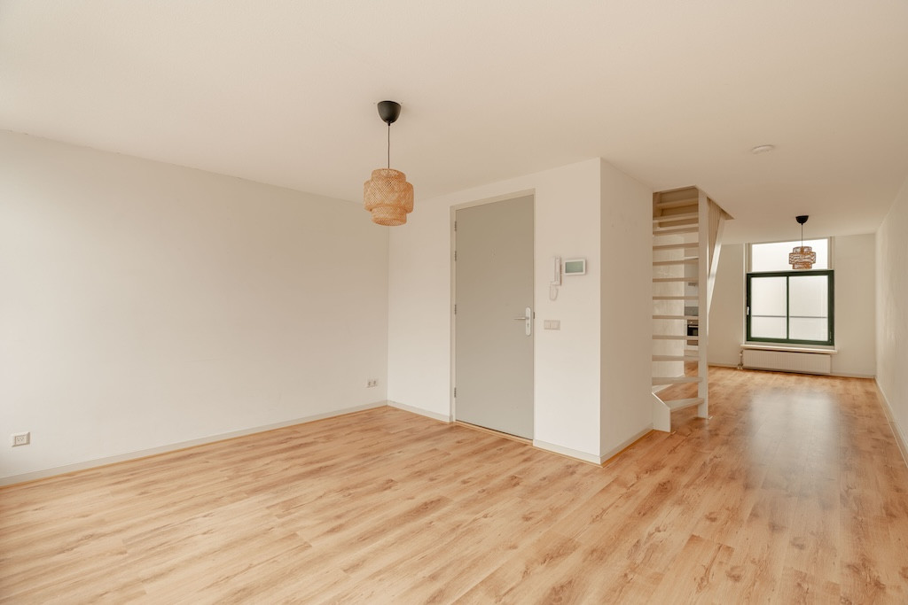 Studio te koop: Dapperstraat 8-3, Amsterdam