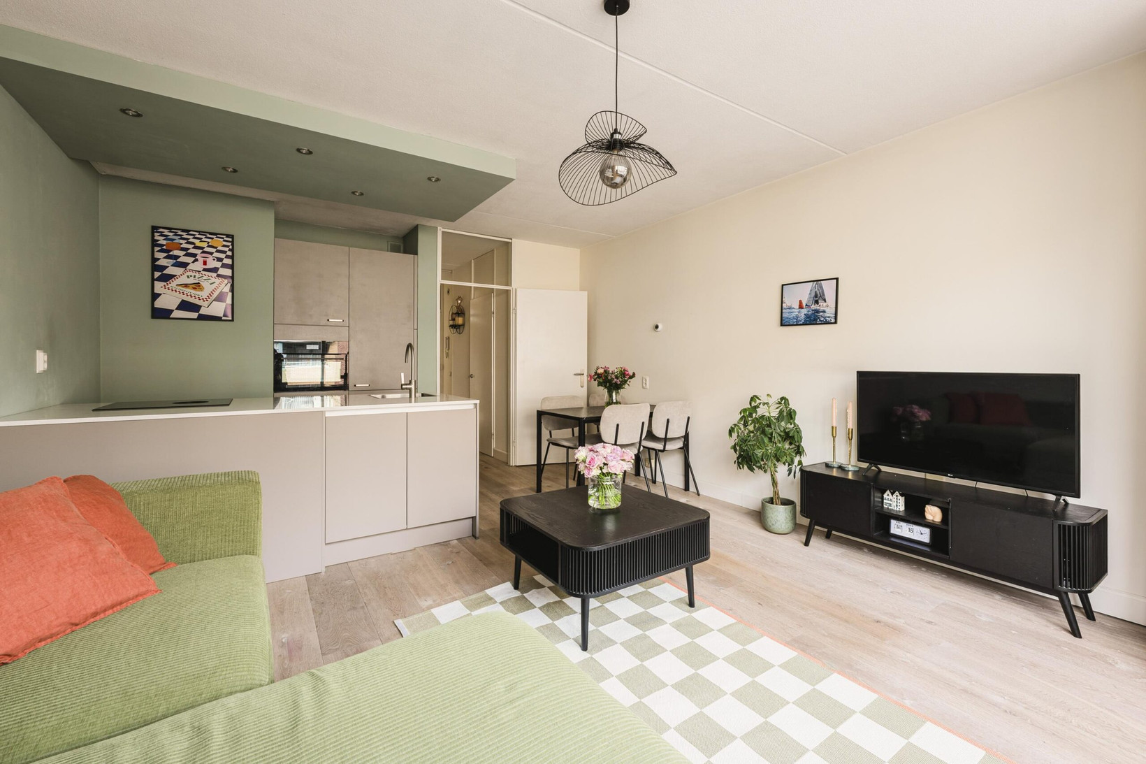 Studio te koop: Commelinstraat 304, Amsterdam