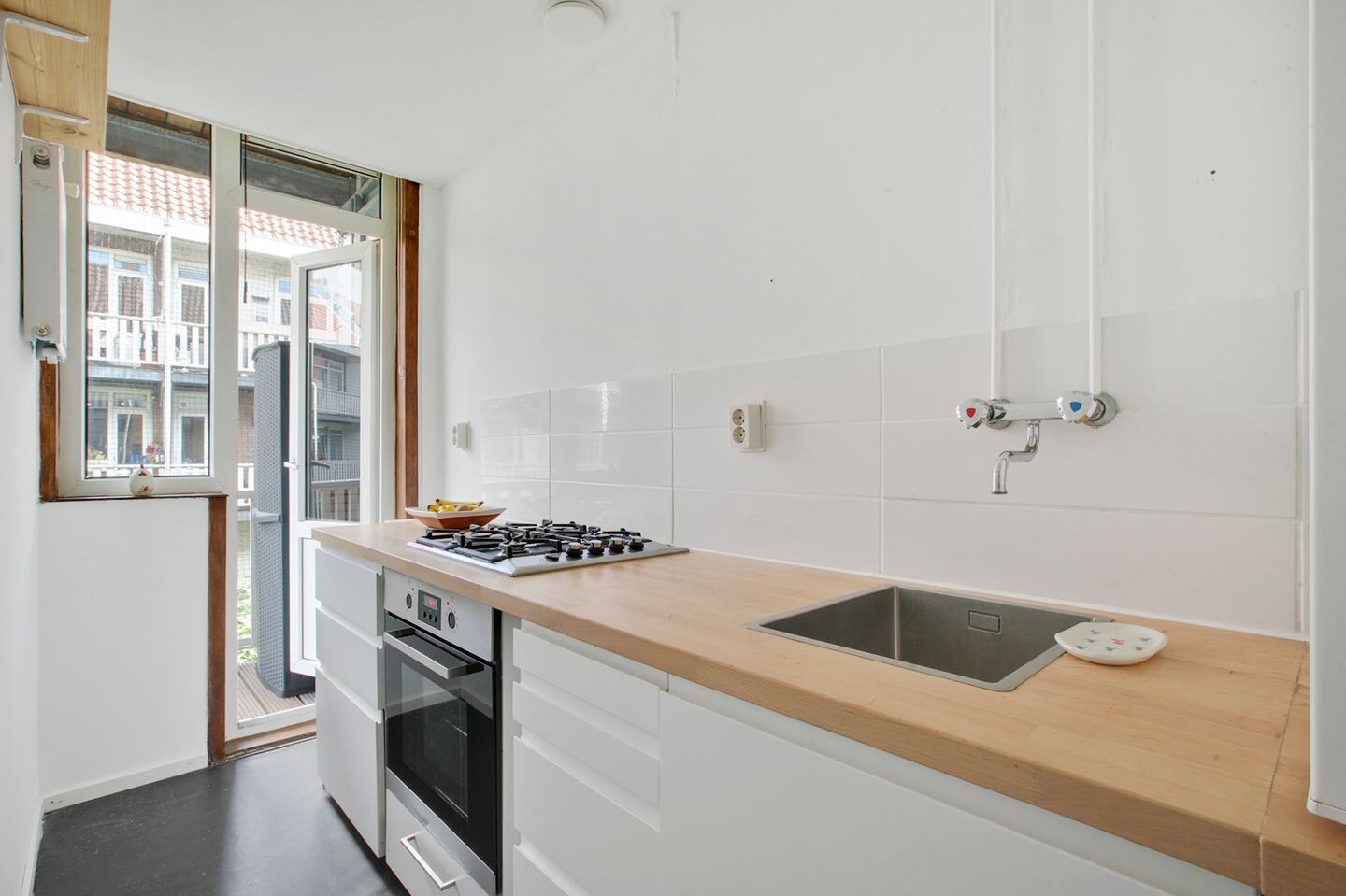 Appartement te koop: Djambistraat 17-2, Amsterdam