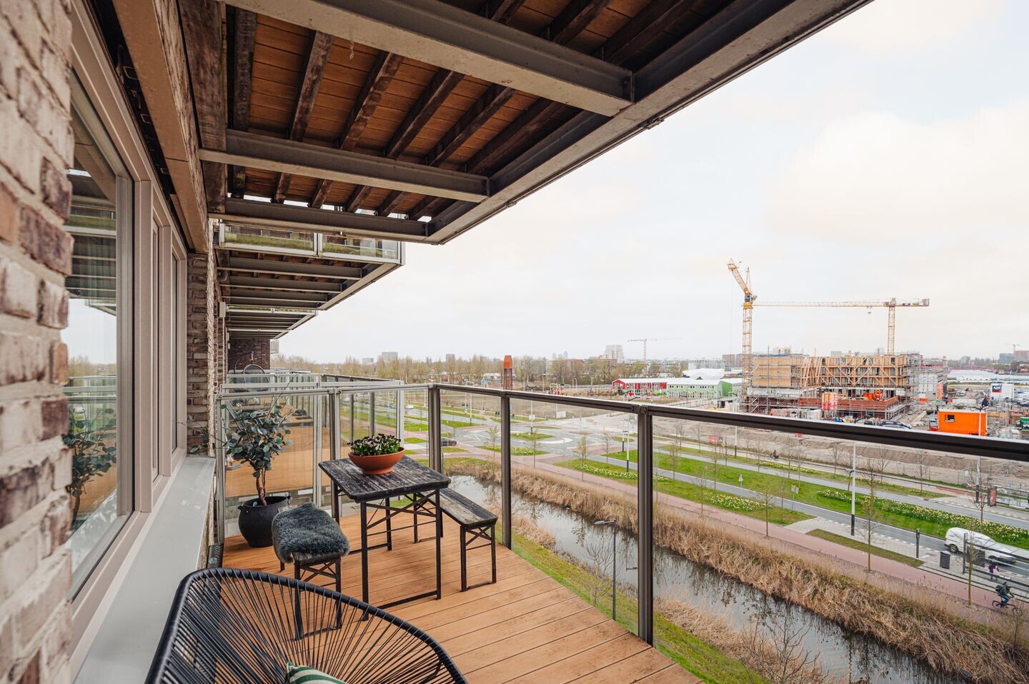 Appartement te koop: Mary van der Sluisstraat 332, Amsterdam
