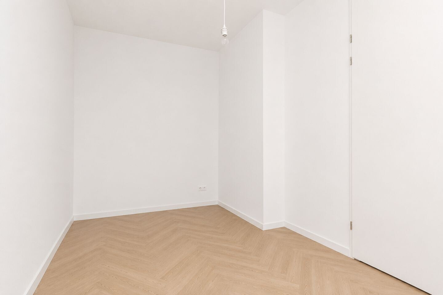 Appartement te huur: Mary van der Sluisstraat 338, Amsterdam