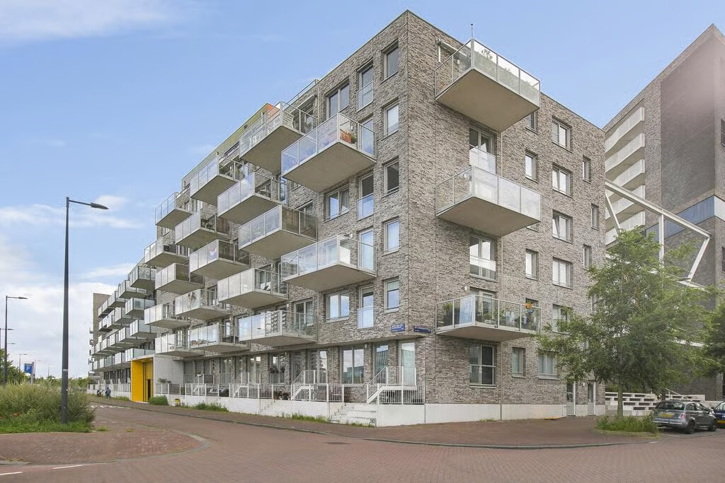 Appartement te huur: Mary van der Sluisstraat 338, Amsterdam
