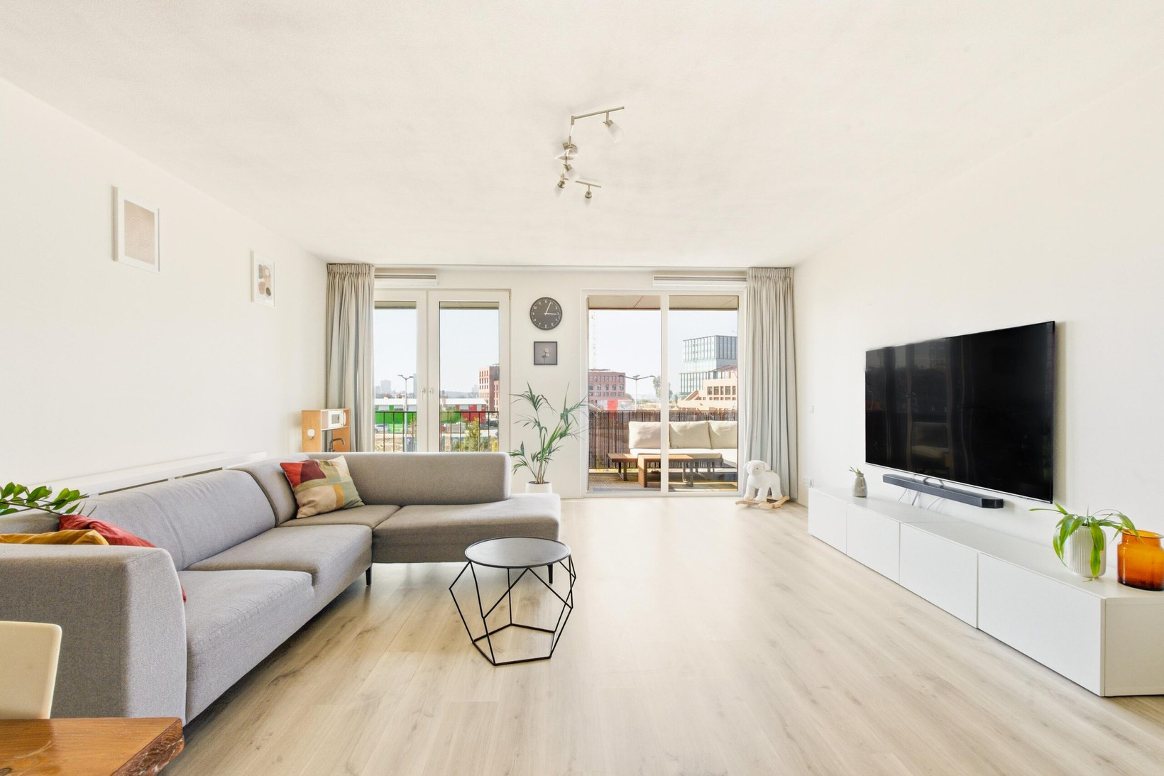 Appartement te koop: Mary van der Sluisstraat 388, Amsterdam