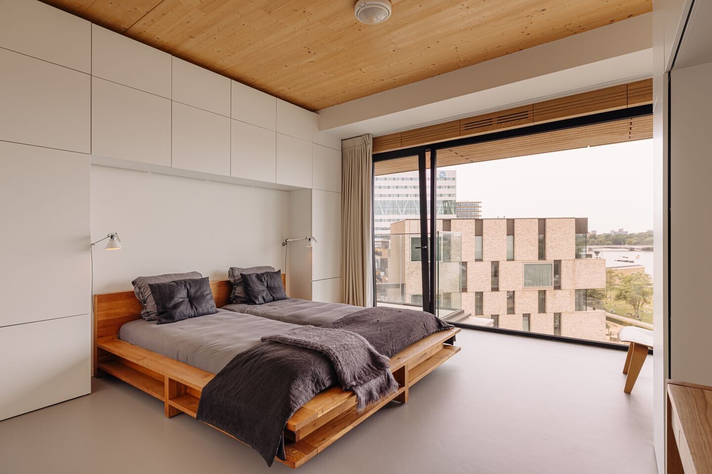 Appartement te koop: Korte Ouderkerkerdijk 1F2, Amsterdam