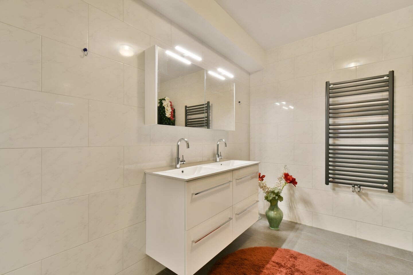 Appartement te koop: Omval 389, Amsterdam