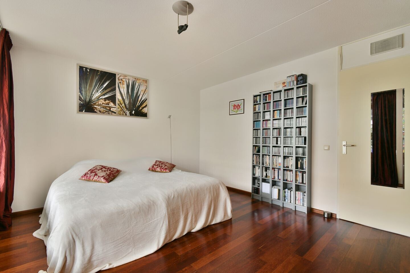 Appartement te koop: Omval 389, Amsterdam