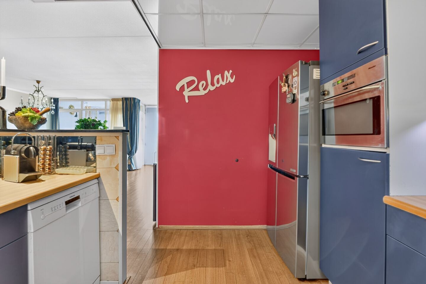 Appartement te koop: Omval 403, Amsterdam