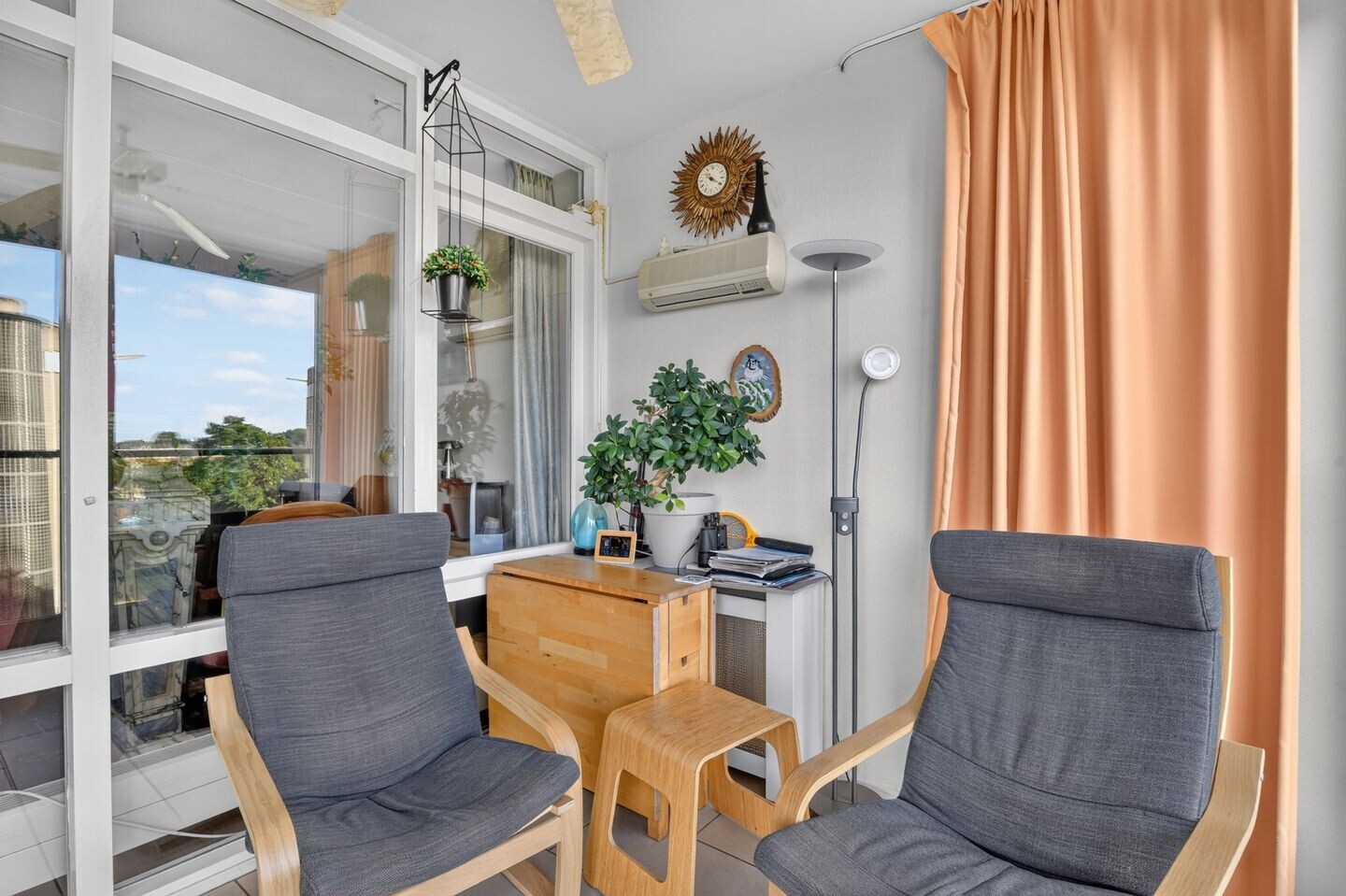Appartement te koop: Omval 403, Amsterdam