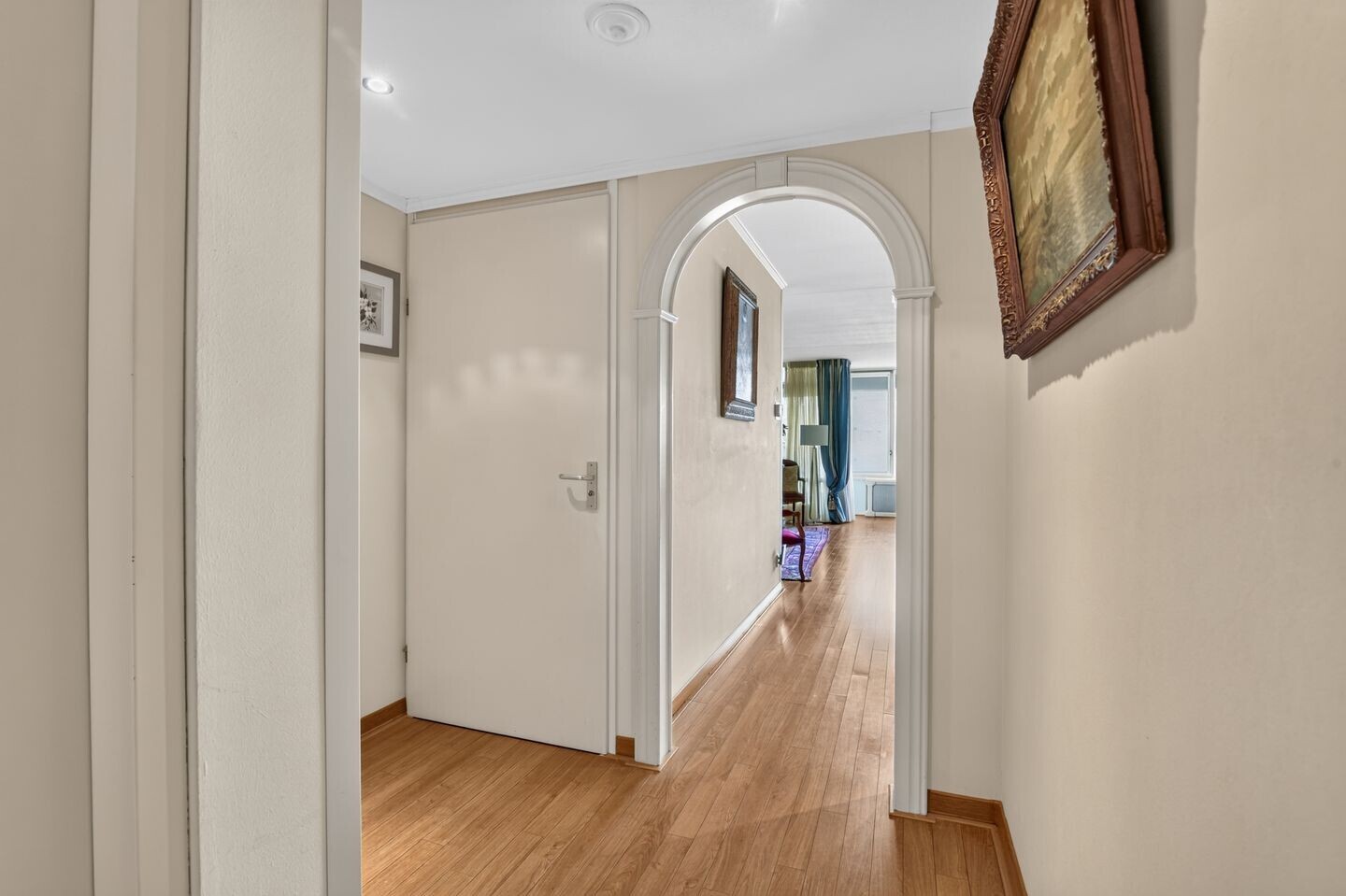 Appartement te koop: Omval 403, Amsterdam