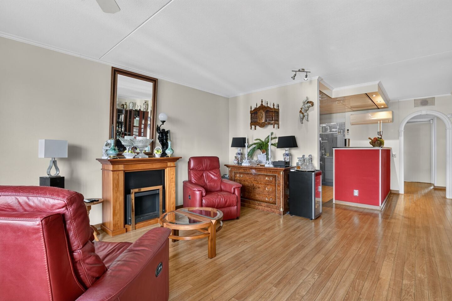 Appartement te koop: Omval 403, Amsterdam