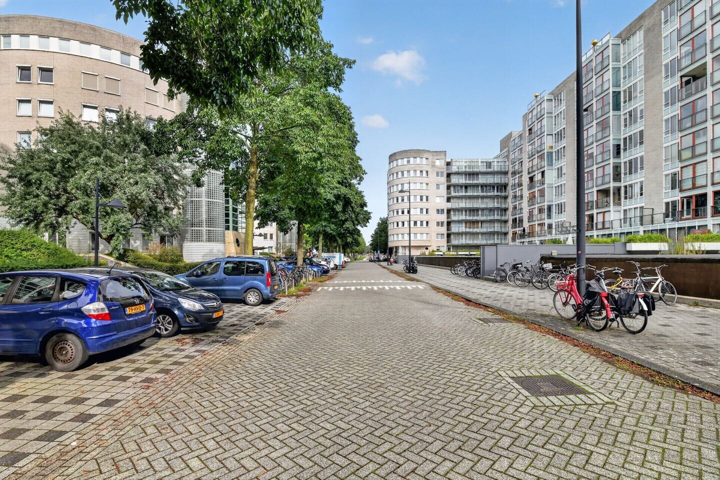 Appartement te koop: Omval 403, Amsterdam