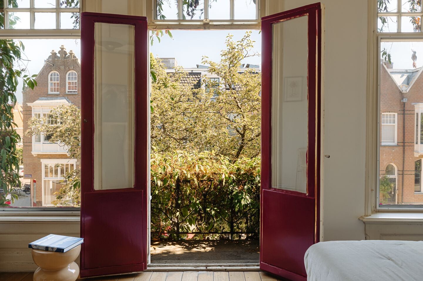 Tussenwoning te koop: Hogeweg 57, Amsterdam