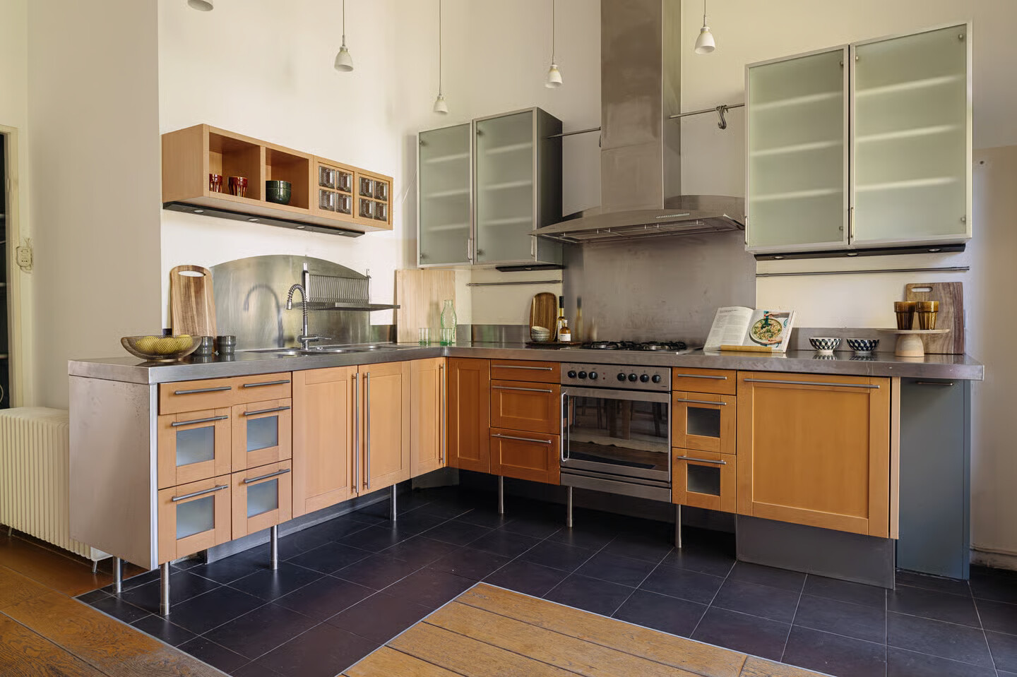 Tussenwoning te koop: Hogeweg 57, Amsterdam
