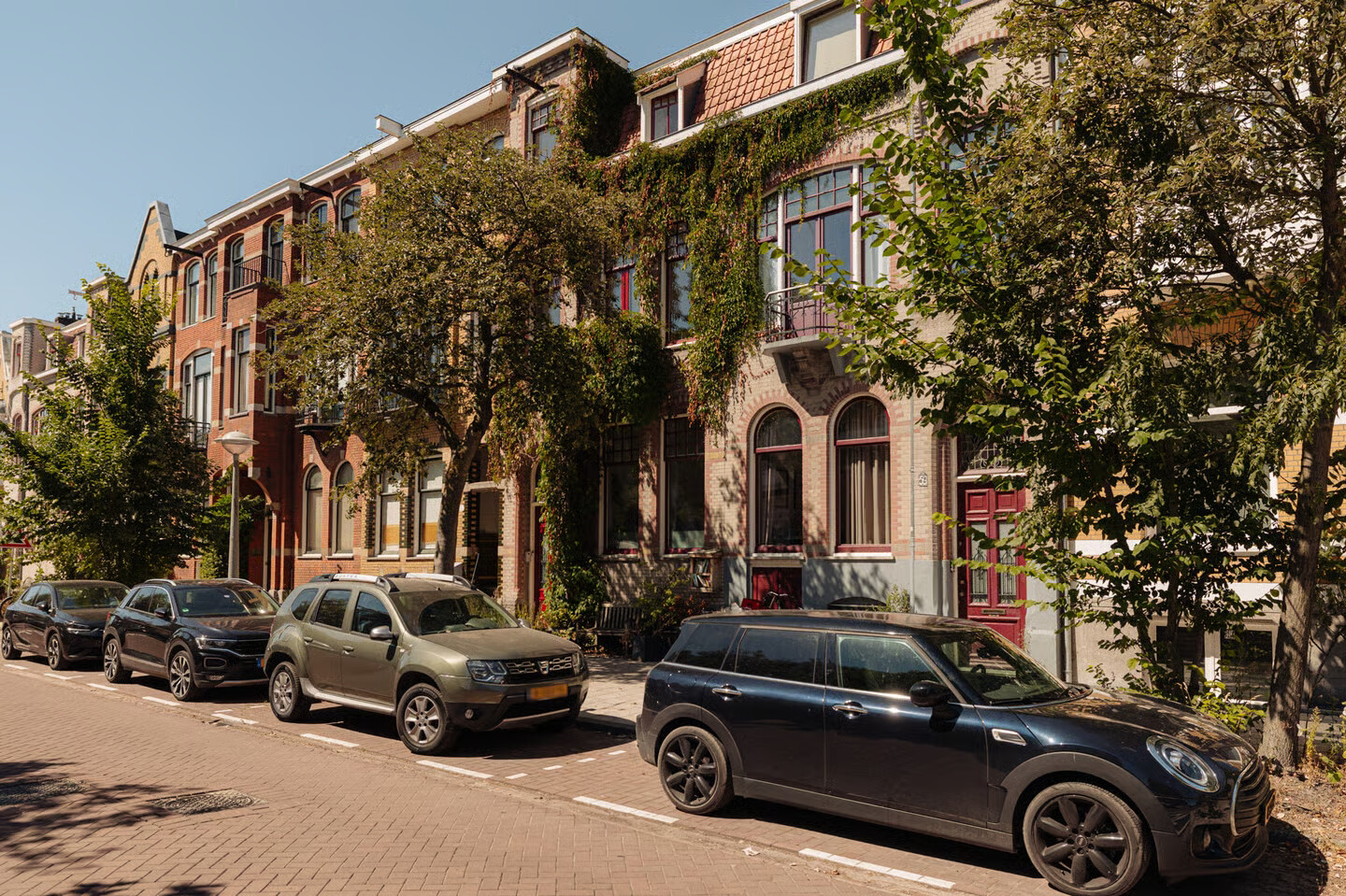 Tussenwoning te koop: Hogeweg 57, Amsterdam
