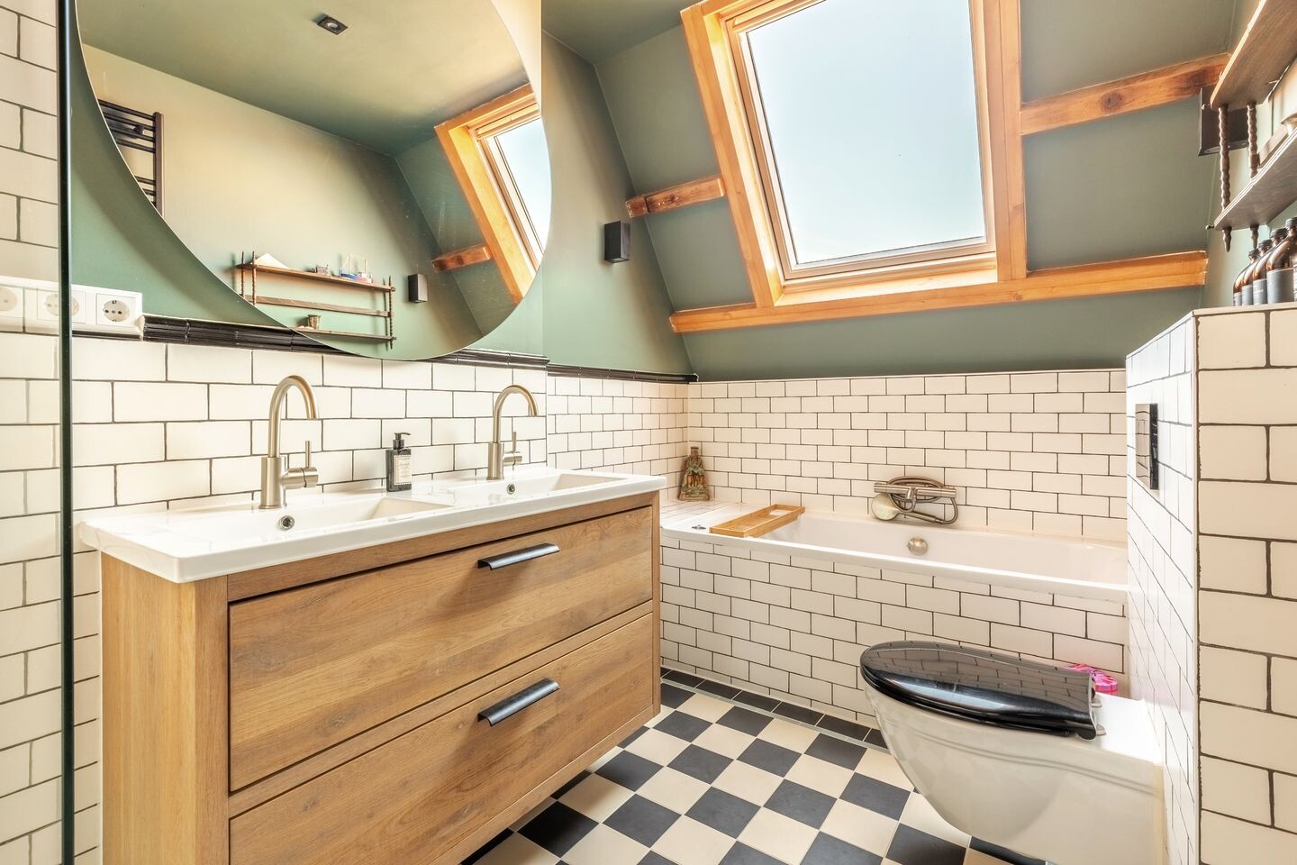 Appartement te koop: Mr. P.N. Arntzeniusweg 66, Amsterdam