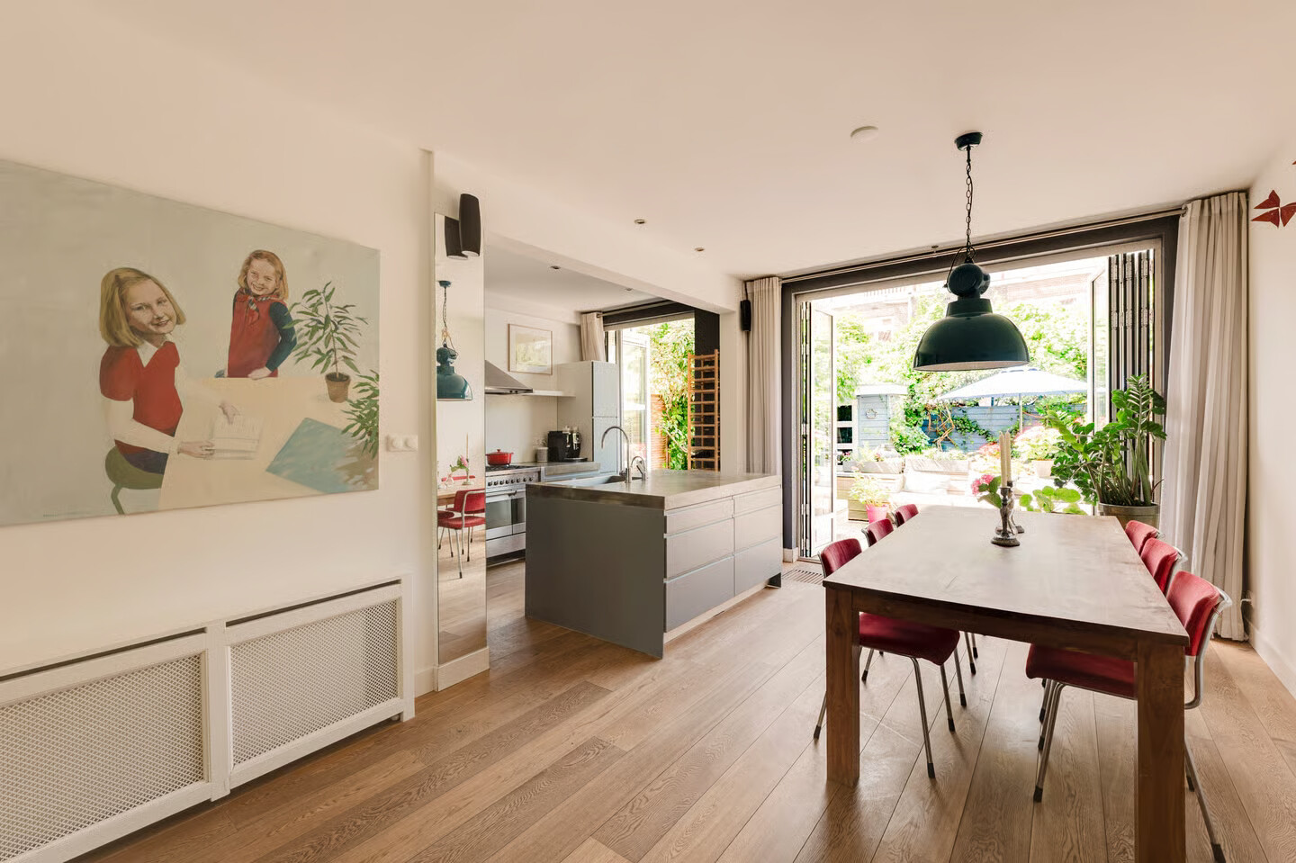 Tussenwoning te koop: Voltaplein 1, Amsterdam