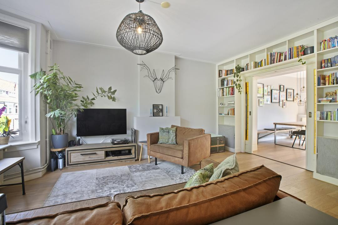 Appartement te koop: Voltaplein 26, Amsterdam