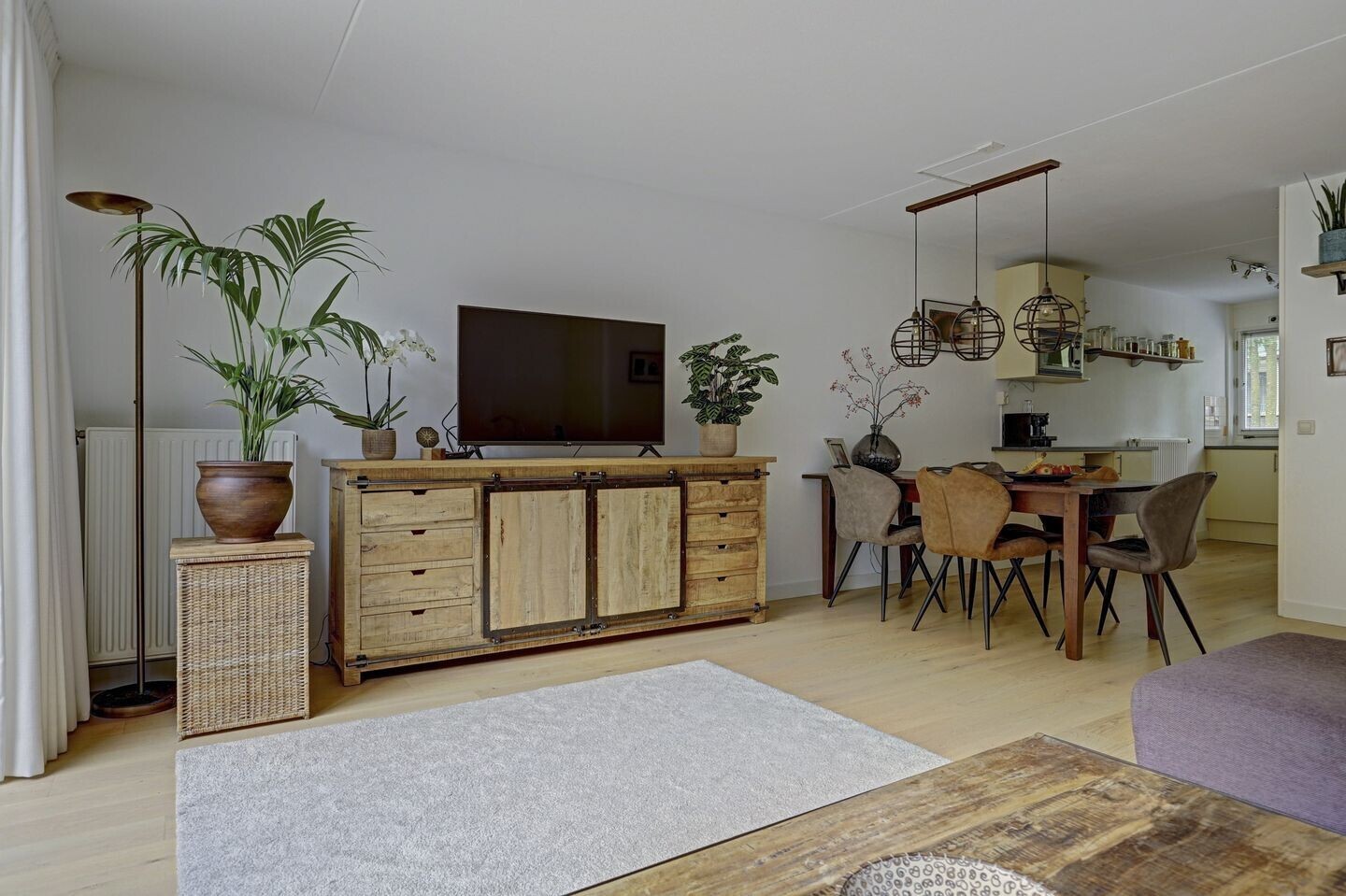 Tussenwoning te koop: Bernabeuhof 48, Amsterdam