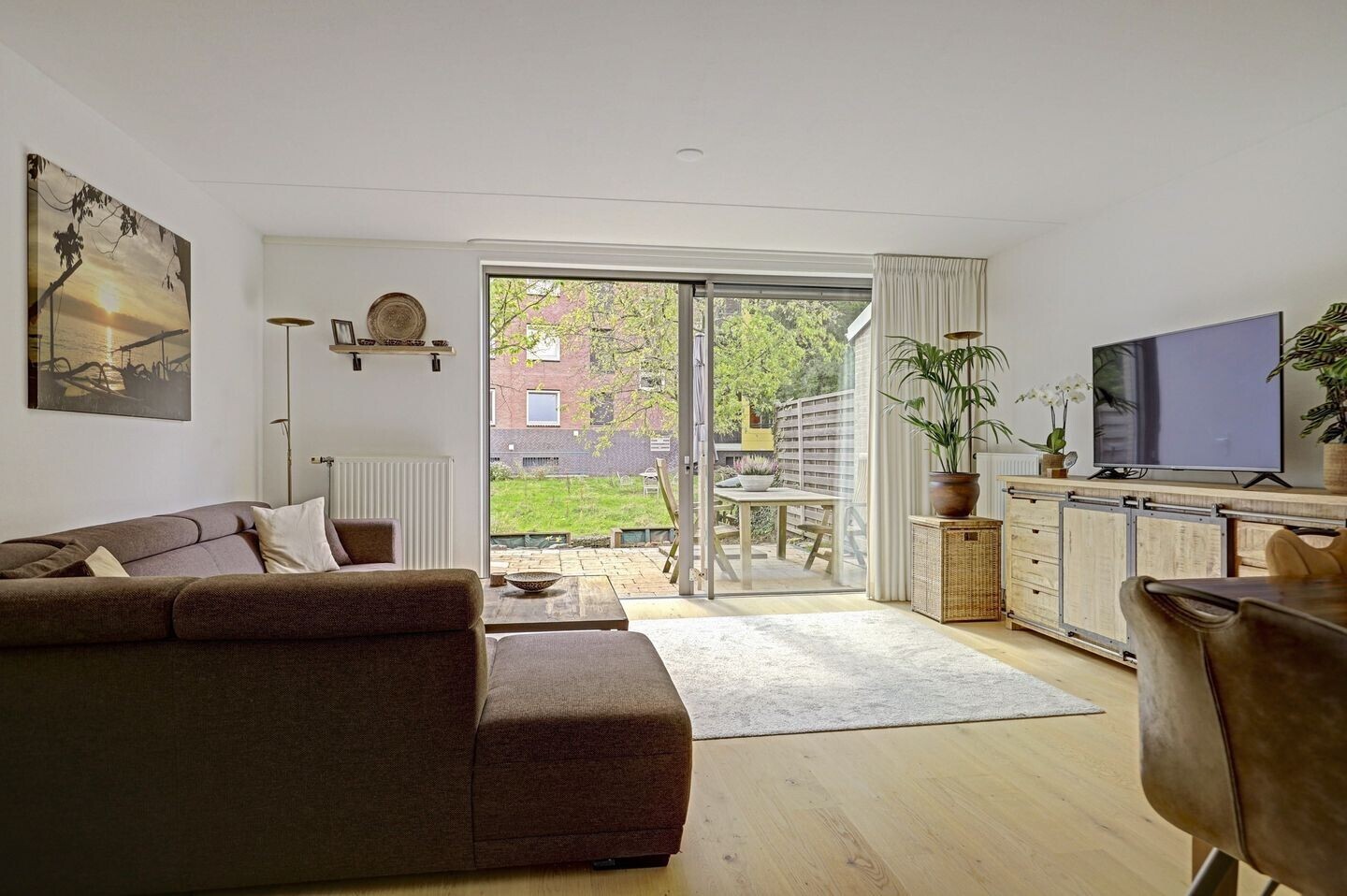 Tussenwoning te koop: Bernabeuhof 48, Amsterdam