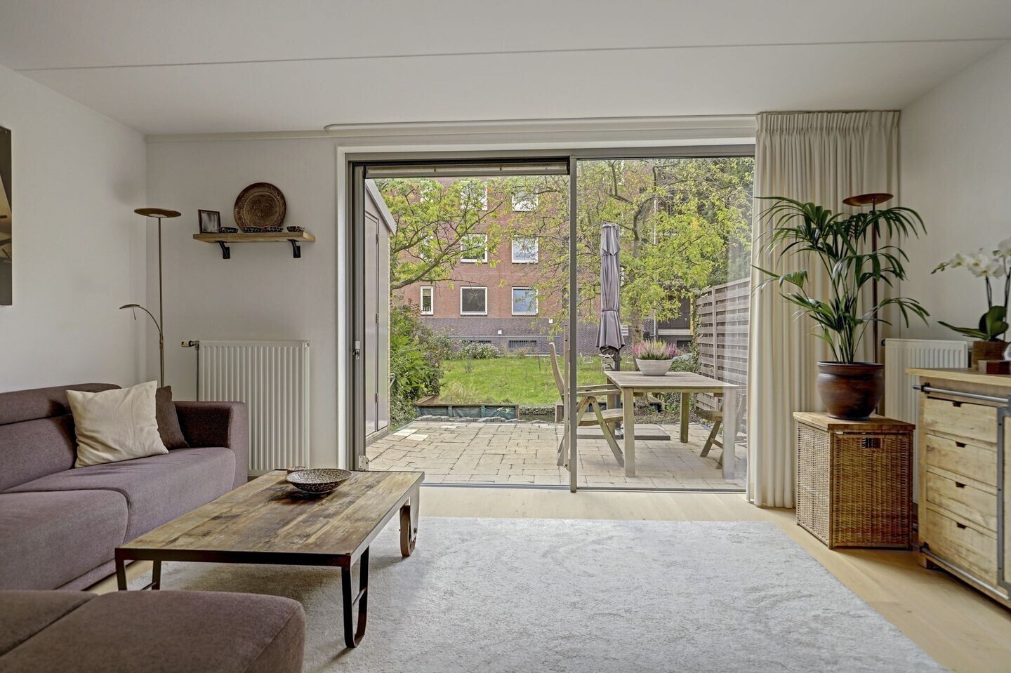 Tussenwoning te koop: Bernabeuhof 48, Amsterdam