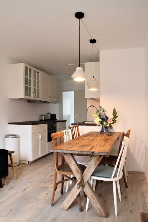 Appartement te huur: Dickenslaan 15, Amsterdam