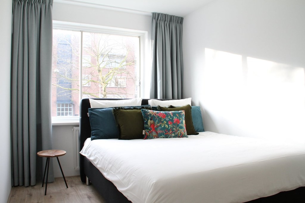 Appartement te huur: Dickenslaan 15, Amsterdam