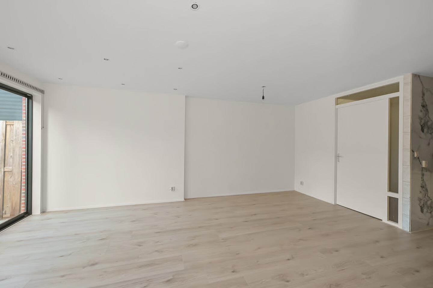 Tussenwoning te koop: Raden Adjeng Kartinistraat 41, Amsterdam