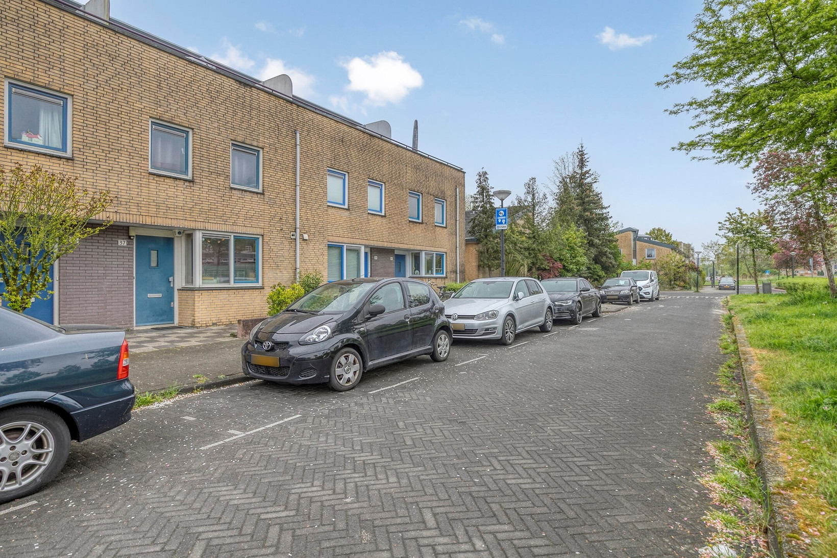 Tussenwoning te koop: Tulastraat 37, Amsterdam