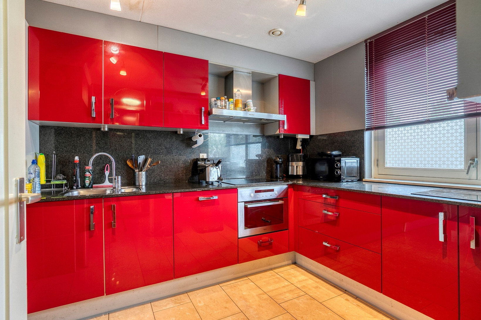 Tussenwoning te koop: Tulastraat 37, Amsterdam