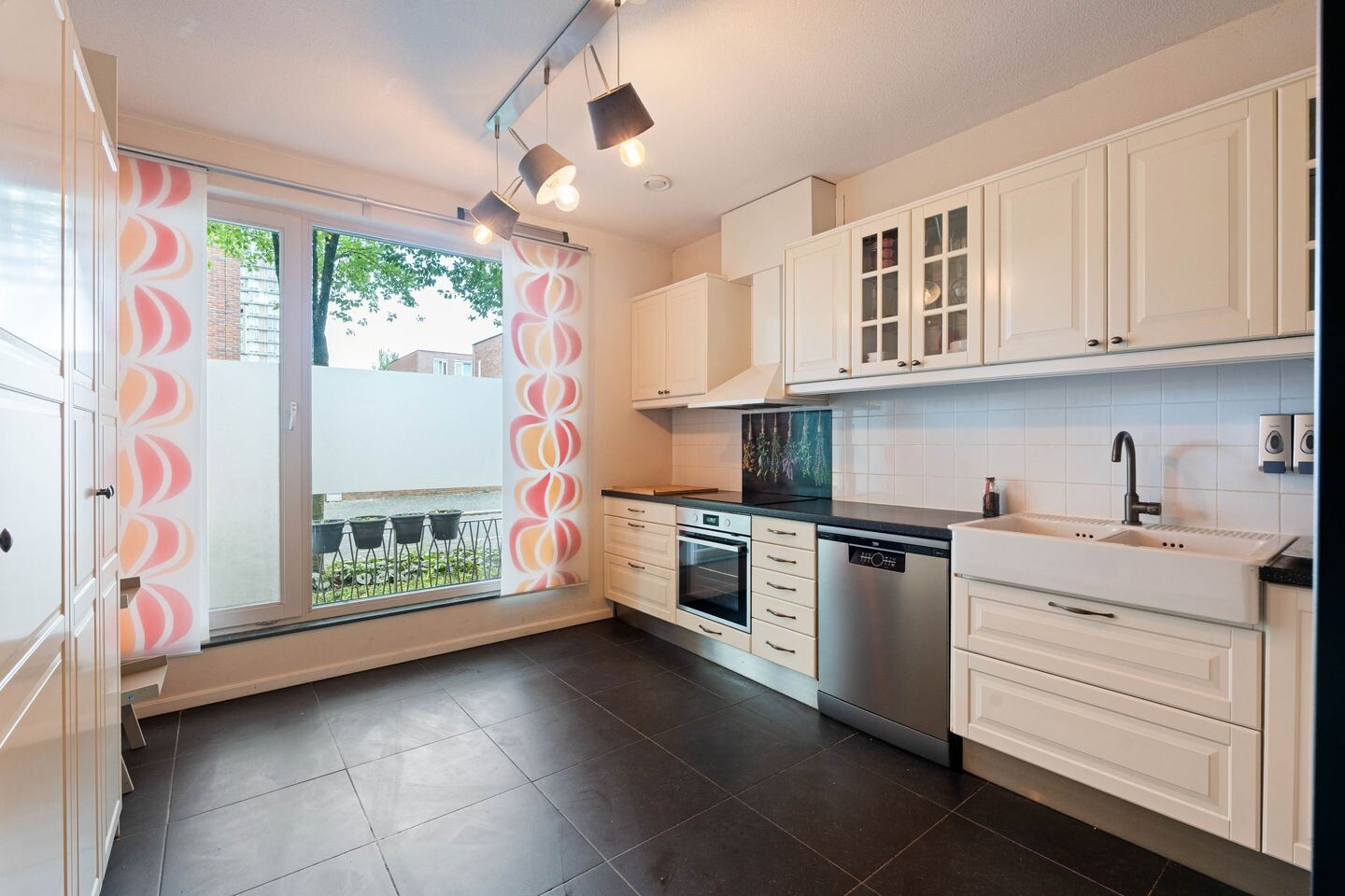Tussenwoning te koop: Komijnstraat 47, Amsterdam