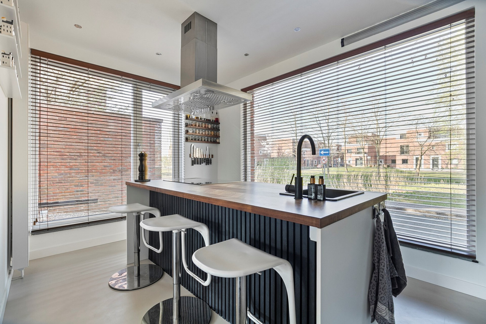 Hoekwoning te koop: Komijnstraat 55, Amsterdam