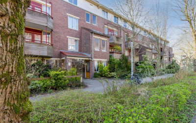 Voorthuizen. 24