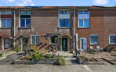 Jan van der Neuthof 8