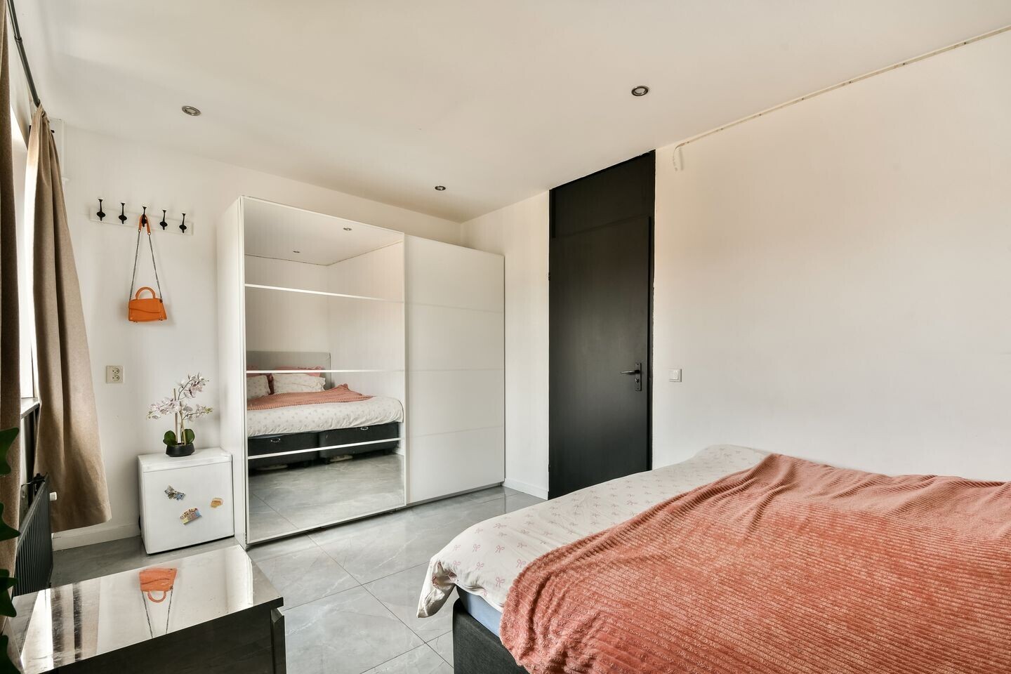 Tussenwoning te koop: Tongerenstraat 11, Amsterdam