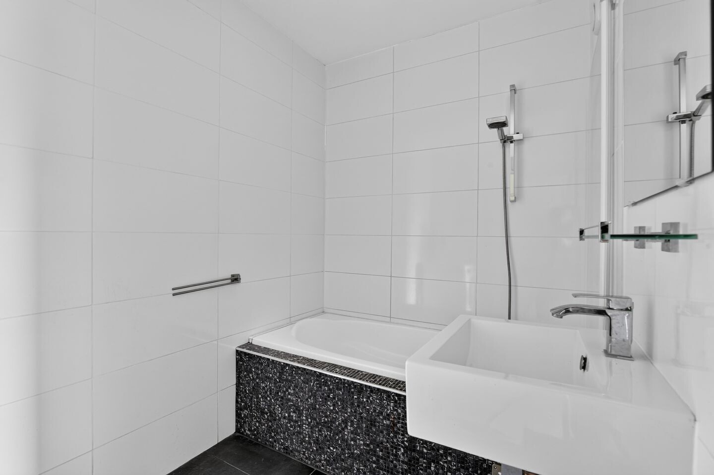 Appartement te koop: Leksmondhof 346, Amsterdam