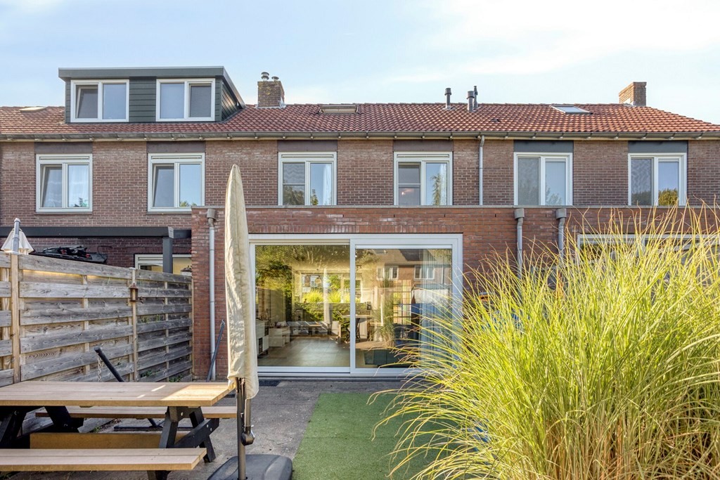 Tussenwoning te koop: Winterstraat 14, Amsterdam