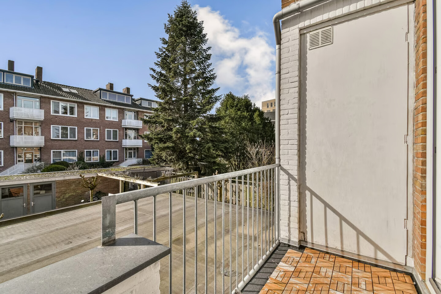 Tussenwoning te koop: Johan van Soesdijkstraat 15, Diemen