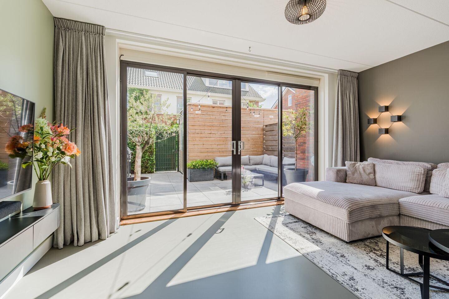Tussenwoning te koop: Het Betonijzer 254, Diemen