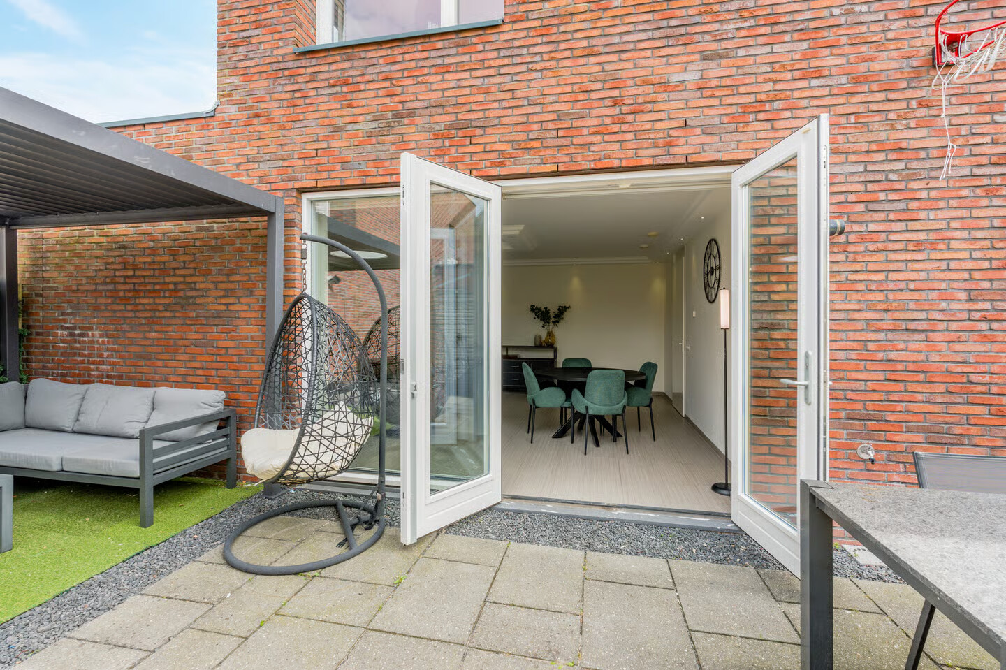 Twee-onder-één-kap te koop: Jaagpad 10, Diemen