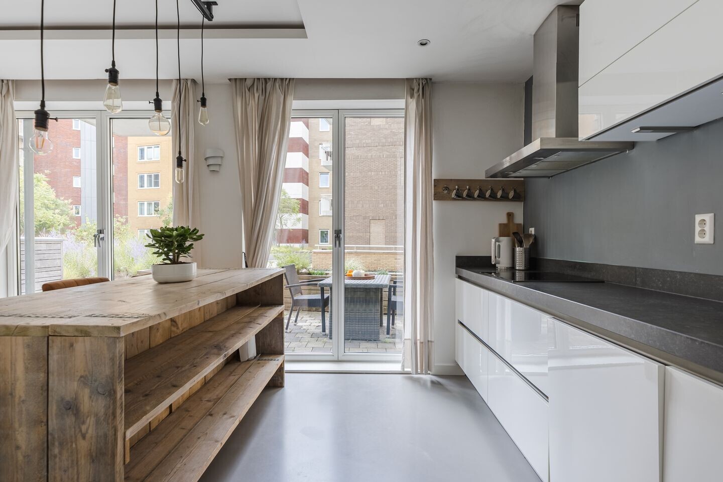 Appartement te koop: Jan Duikerhof 18, Diemen