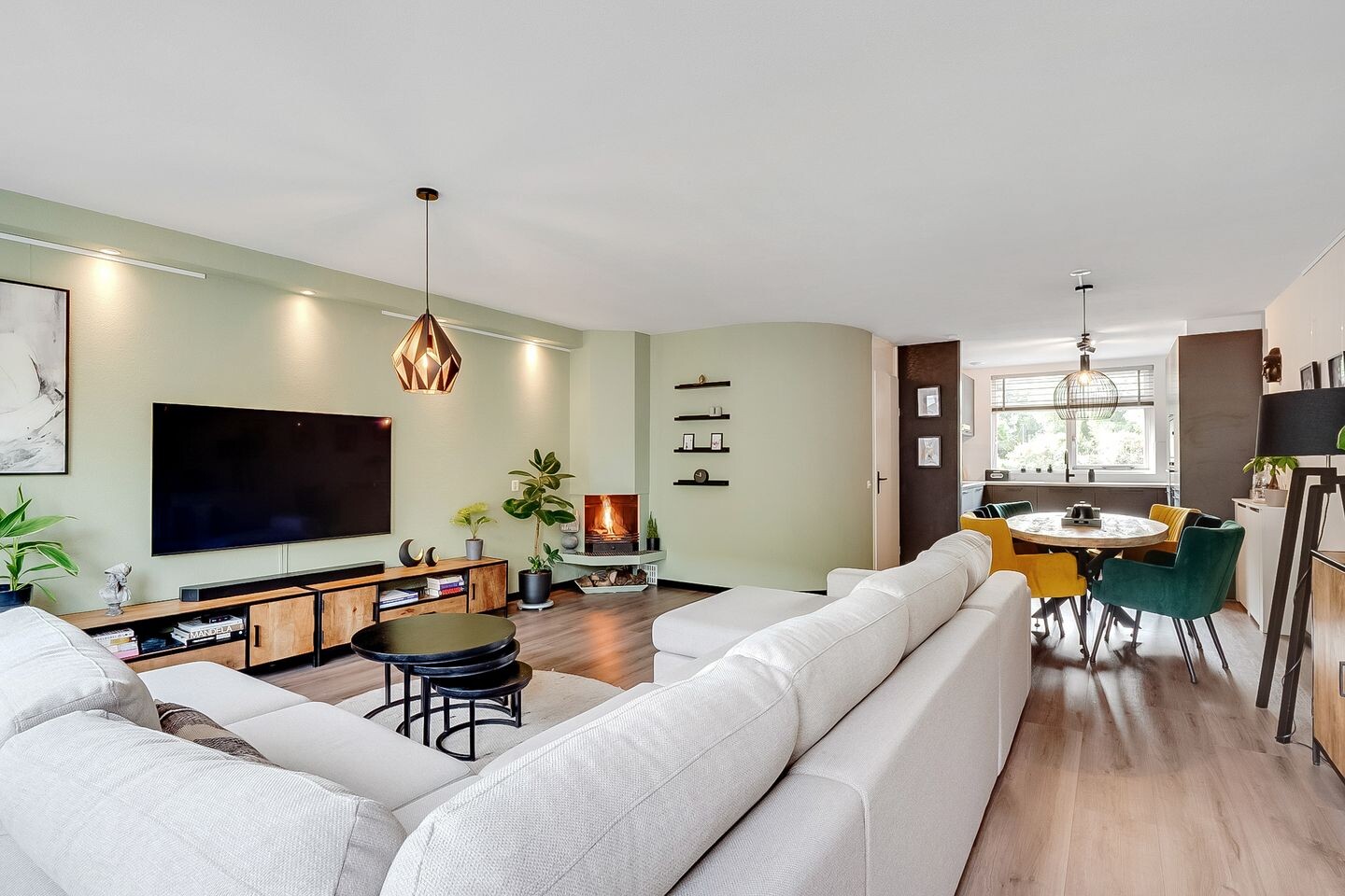 Tussenwoning te koop: Botterweg 12, Diemen